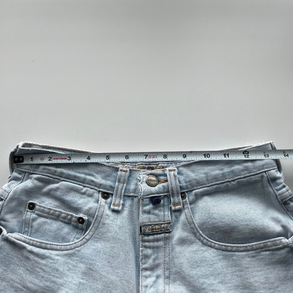 Vintage 90s Marithe Francois Girbaud Light Wash High Rise Denim Shorts - Size 26 - Picture 8 of 8